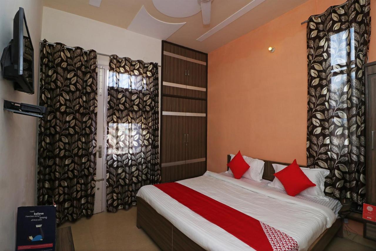 Oyo Flagship Mann Bed And Breakfast Rājpura Dış mekan fotoğraf
