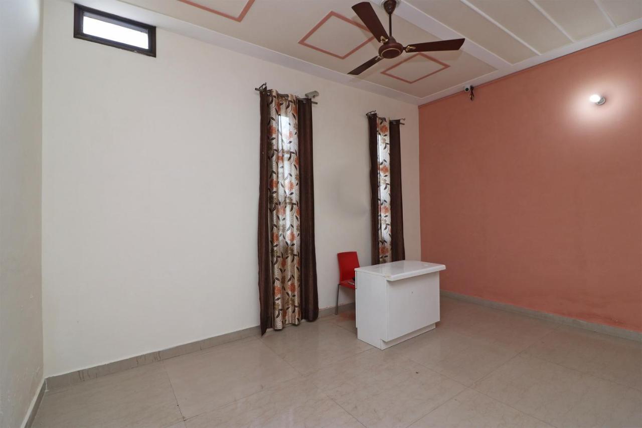Oyo Flagship Mann Bed And Breakfast Rājpura Dış mekan fotoğraf