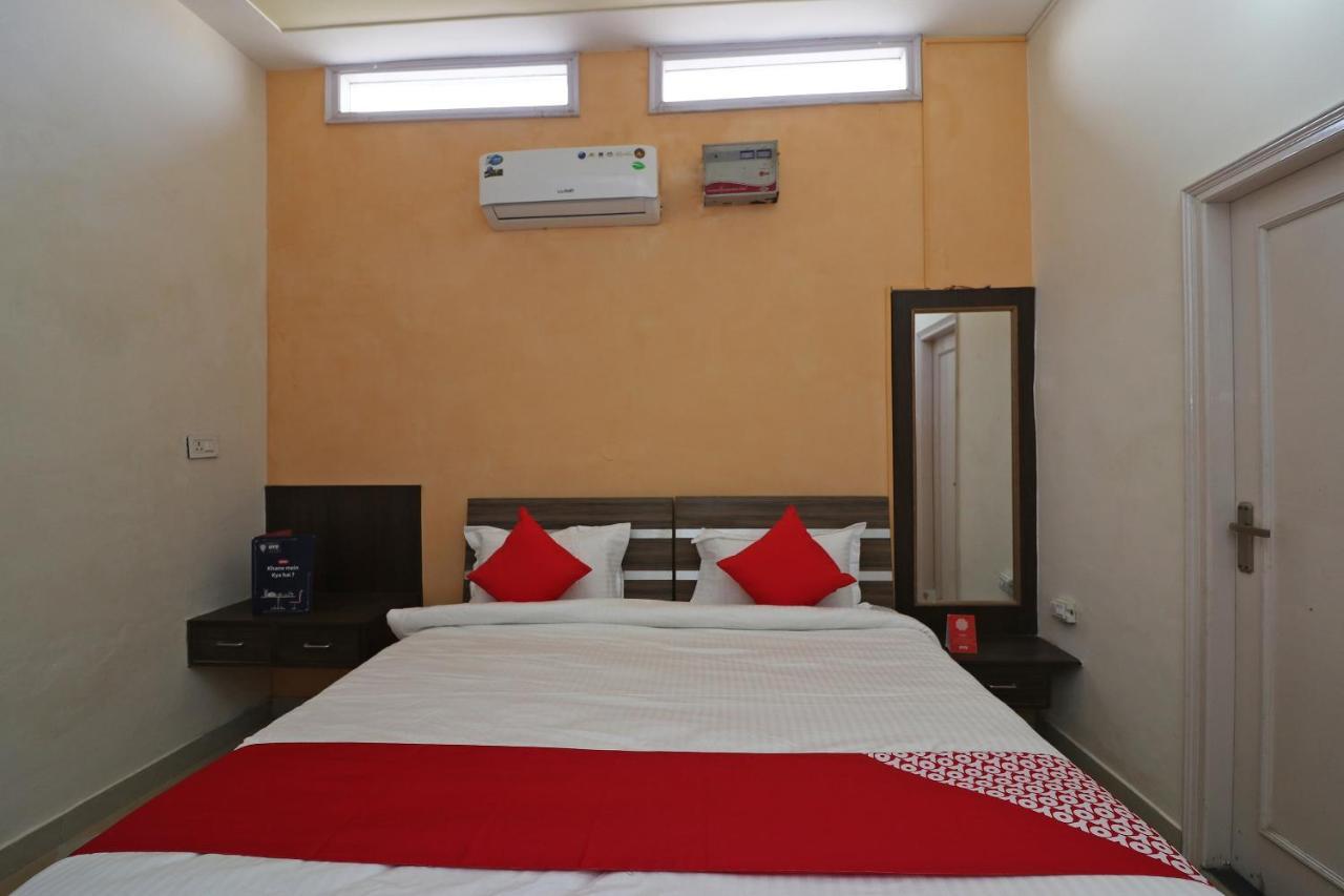 Oyo Flagship Mann Bed And Breakfast Rājpura Dış mekan fotoğraf