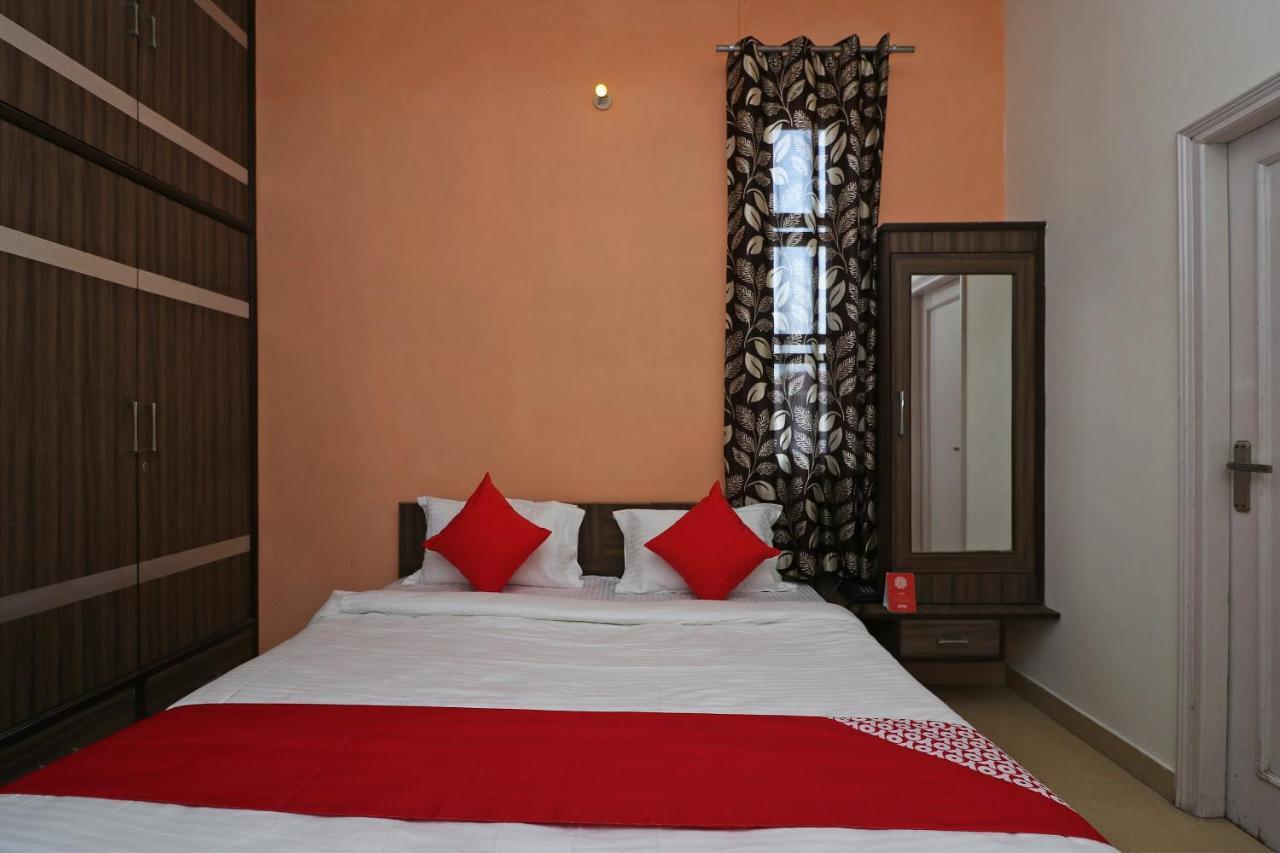 Oyo Flagship Mann Bed And Breakfast Rājpura Dış mekan fotoğraf