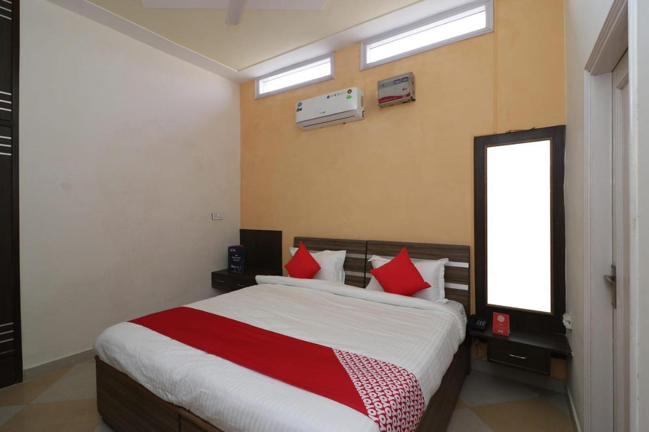 Oyo Flagship Mann Bed And Breakfast Rājpura Dış mekan fotoğraf